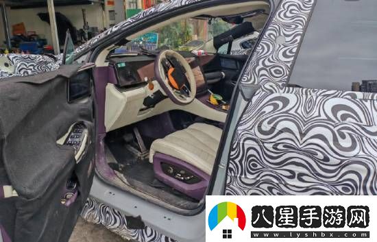 比亞迪首款百萬級轎車仰望U7內(nèi)飾曝光！延續(xù)U8設(shè)計