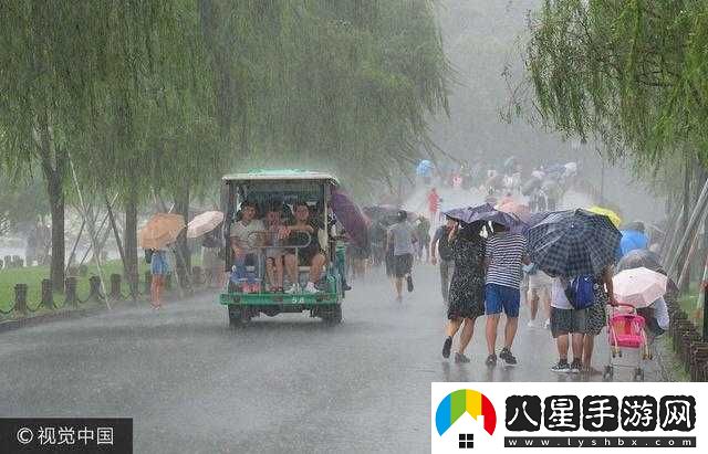 外回り中遇大雨找地方避雨